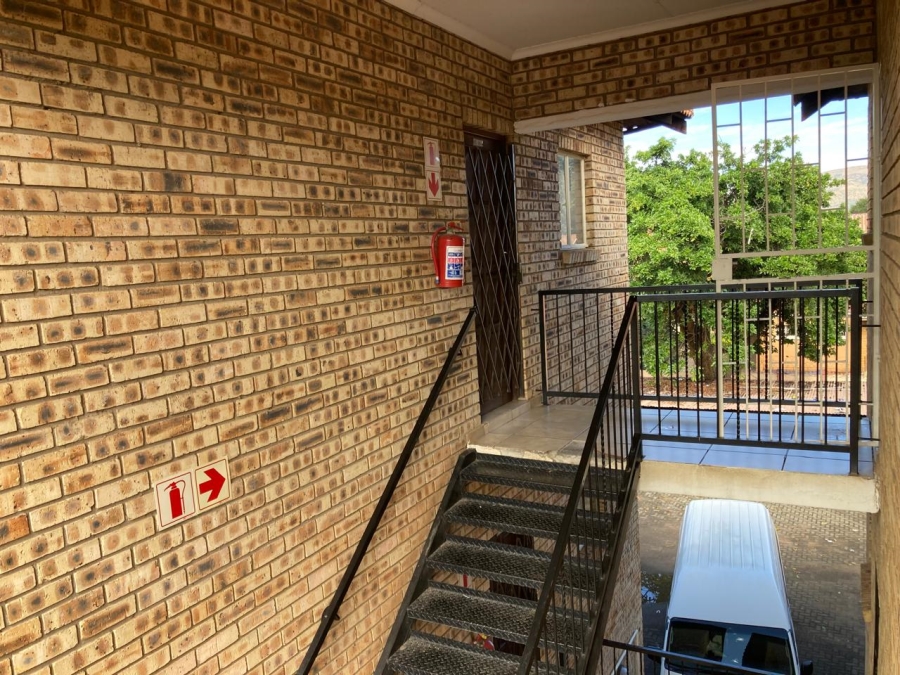 2 Bedroom Property for Sale in Rustenburg Central North West